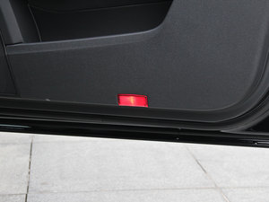 2015E 320L 4MATIC \ g