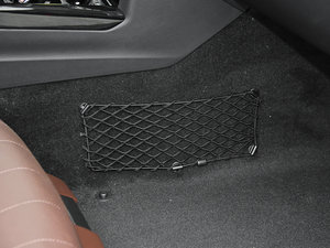 2015E 320L 4MATIC \ g