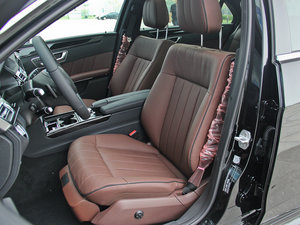 2015E 320L 4MATIC \ {