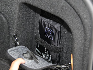 2015E 320L 4MATIC \ g