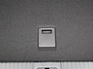 2015E 320L 4MATIC \ g