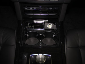 2015款E 320L 中控区
