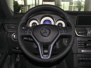 2015款E 320L 方向盘