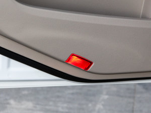 2015E 320L \(yn)(dng) g