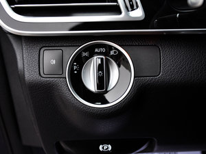 2015款E 180L 运动型 中控区