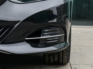 2015E 320L 4MATIC A ^