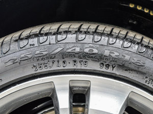 2015E 320L 4MATIC A ^