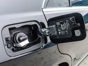 2015E 320L 4MATIC A ^