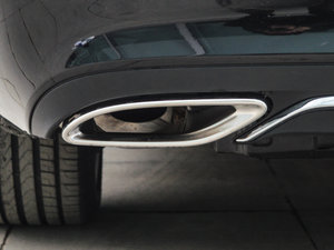 2015E 320L 4MATIC A ^