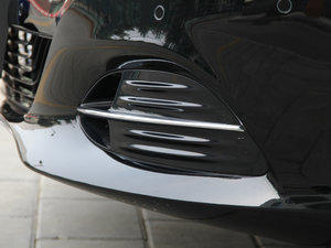 2015E 320L 4MATIC A ^