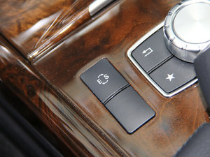 2015E 320L 4MATIC A п؅^