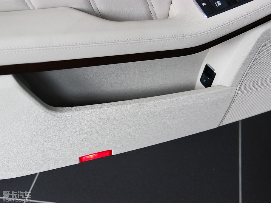 2015YEԴ E 400L Hybrid