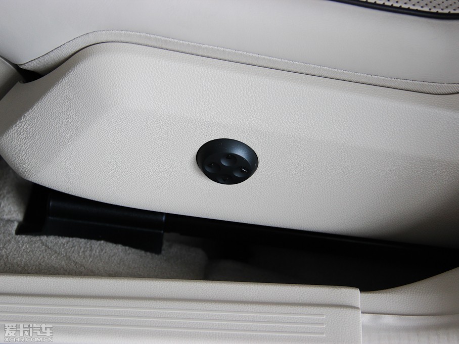 2015YE(j)Դ E 400L Hybrid