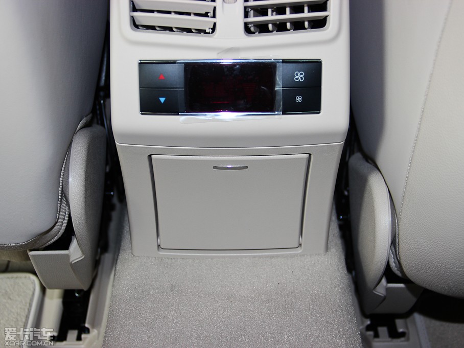 2015YE(j)Դ E 400L Hybrid