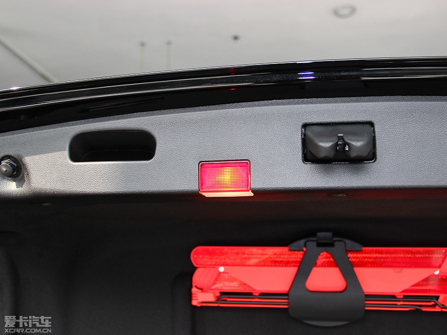 2015YEԴ E 400L Hybrid