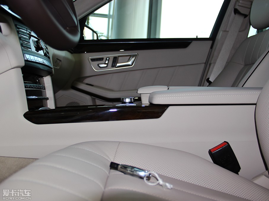 2015YEԴ E 400L Hybrid