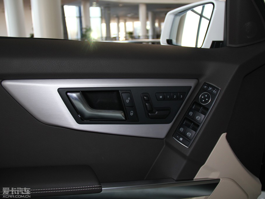 2015YGLK O° GLK 300 4MATIC r