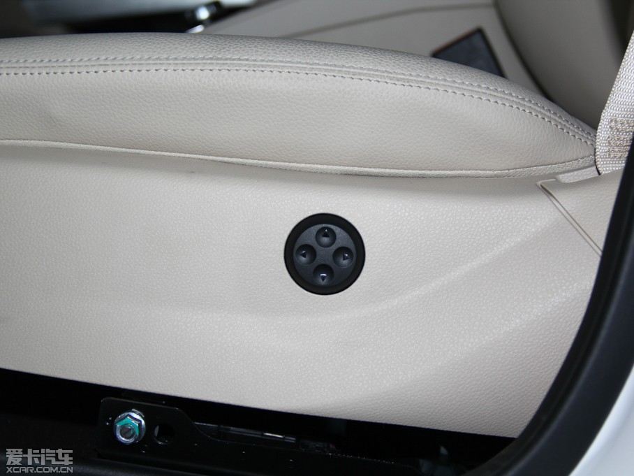 2015YGLK O° GLK 300 4MATIC r