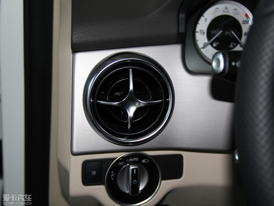 2015YGLK O° GLK 300 4MATIC r