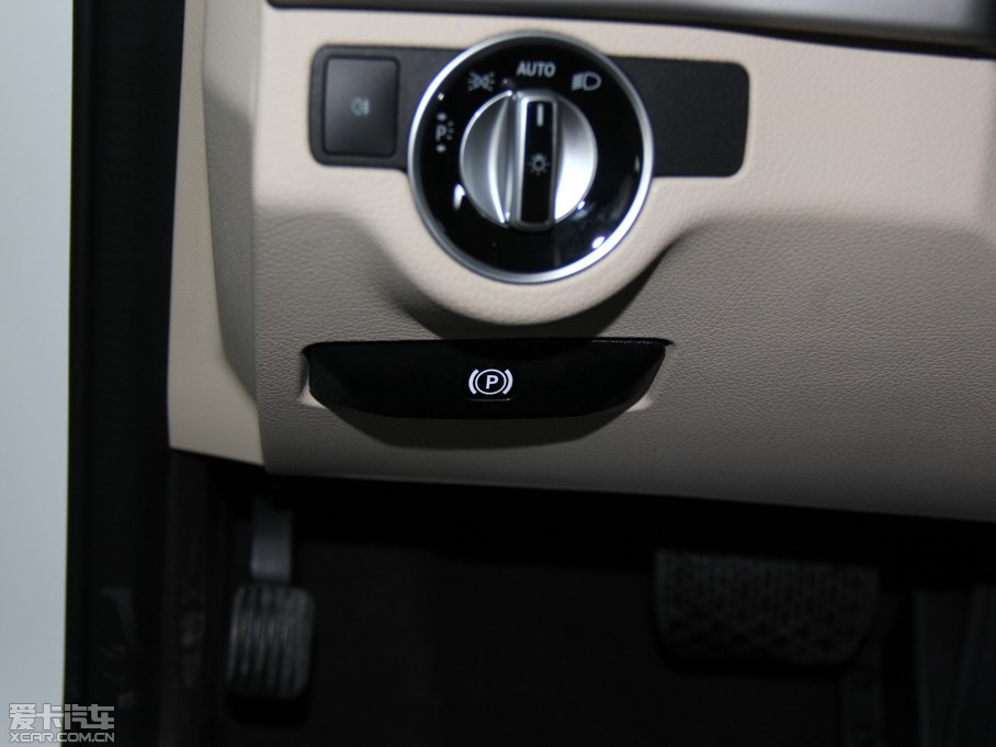 2015YGLK O° GLK 300 4MATIC r