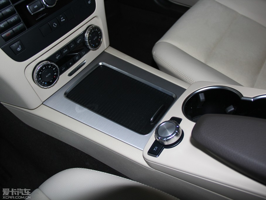 2015YGLK O° GLK 300 4MATIC r