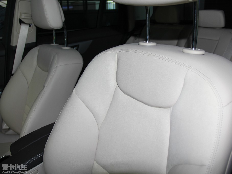 2015YGLK O° GLK 300 4MATIC r