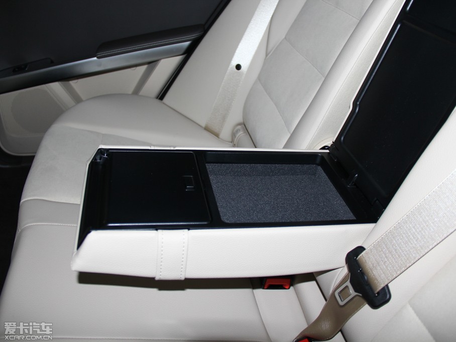 2015YGLK O° GLK 300 4MATIC r