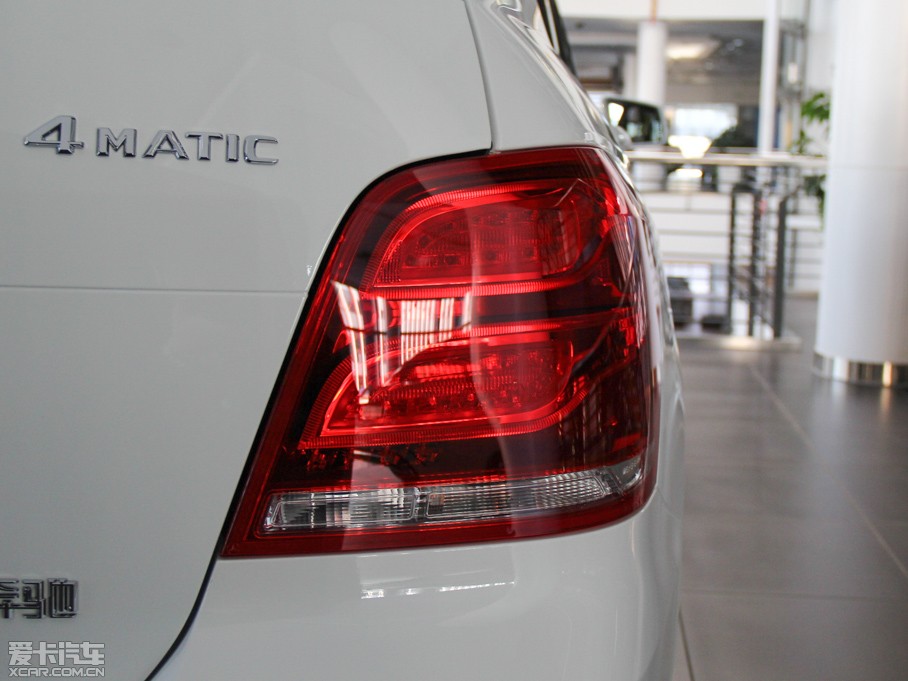 2015YGLK O° GLK 300 4MATIC r