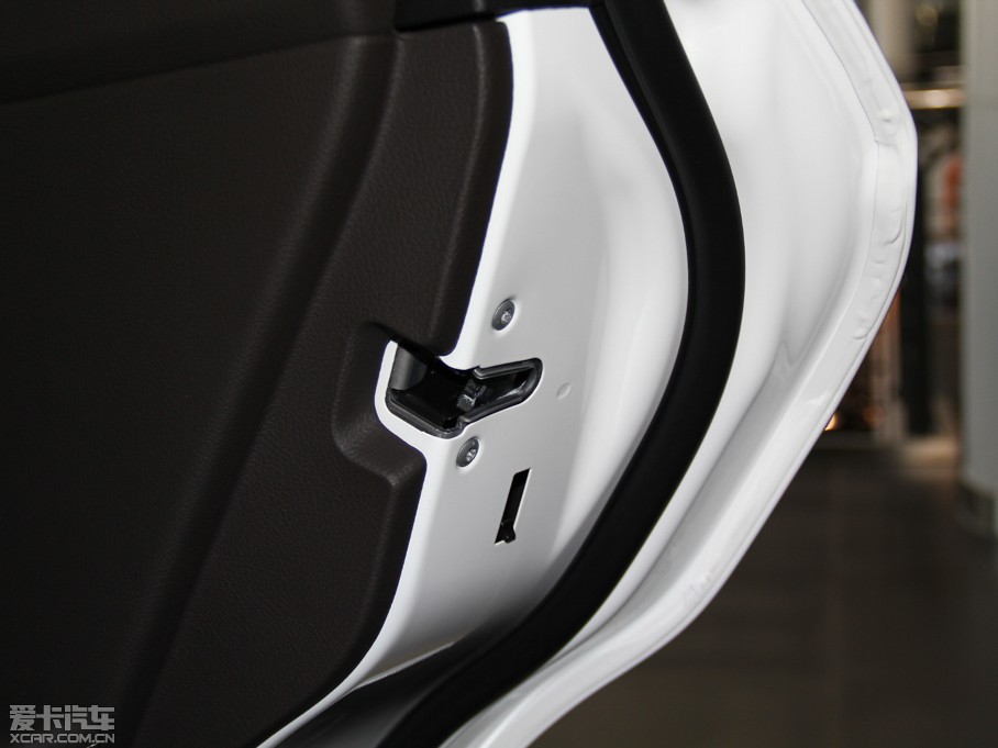 2015YGLK O° GLK 300 4MATIC r