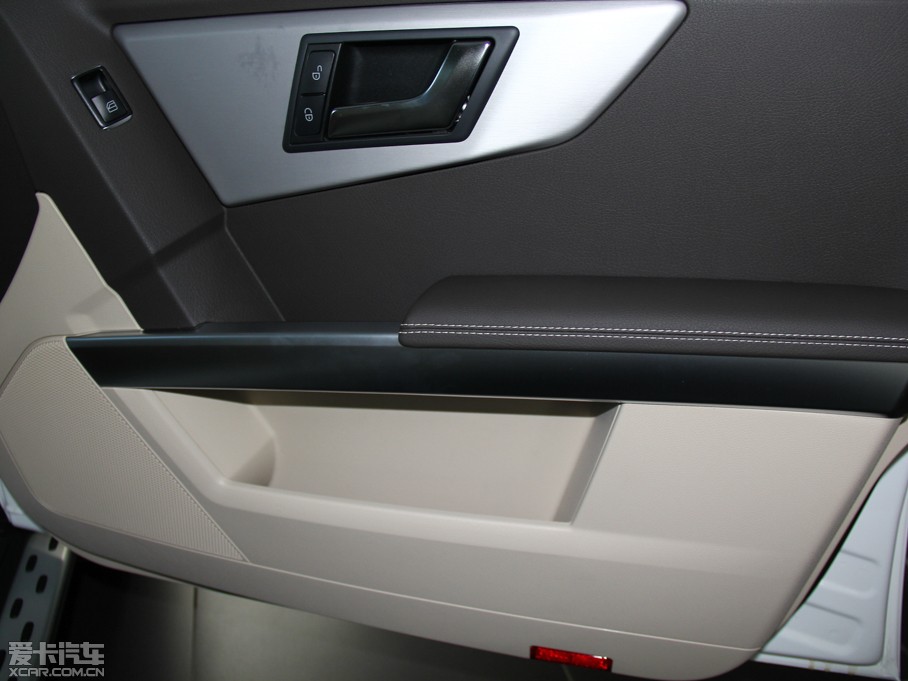 2015YGLK O° GLK 300 4MATIC r