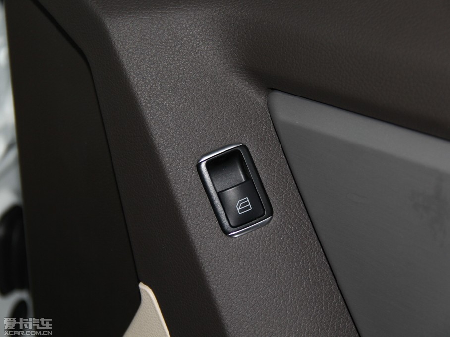 2015YGLK O° GLK 300 4MATIC r(sh)