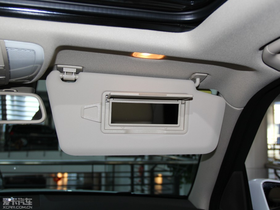 2015��YGLK �O�°� GLK 300 4MATIC �r����