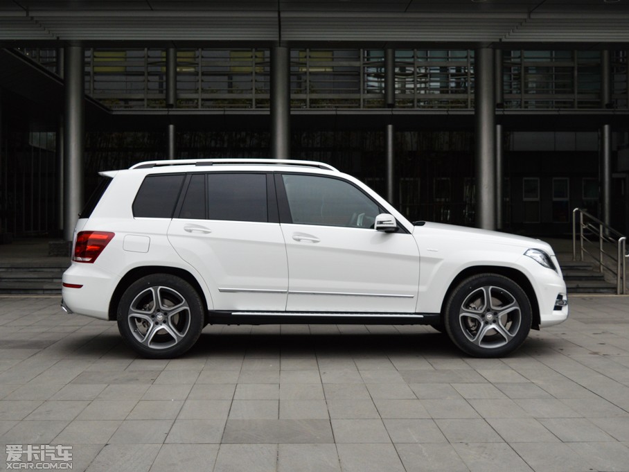 2015YGLK O° GLK 300 4MATIC r