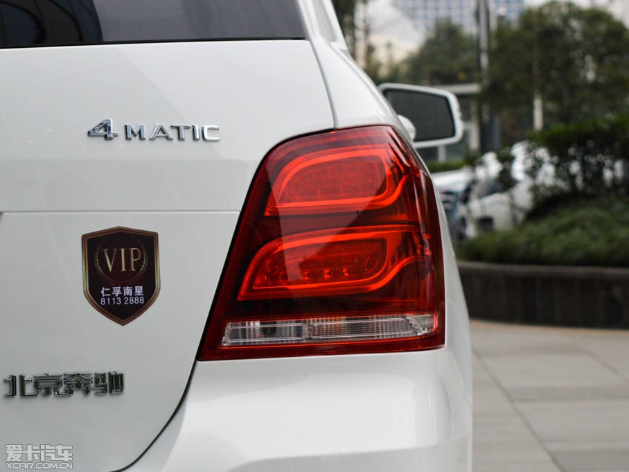 2015YGLK O° GLK 300 4MATIC r