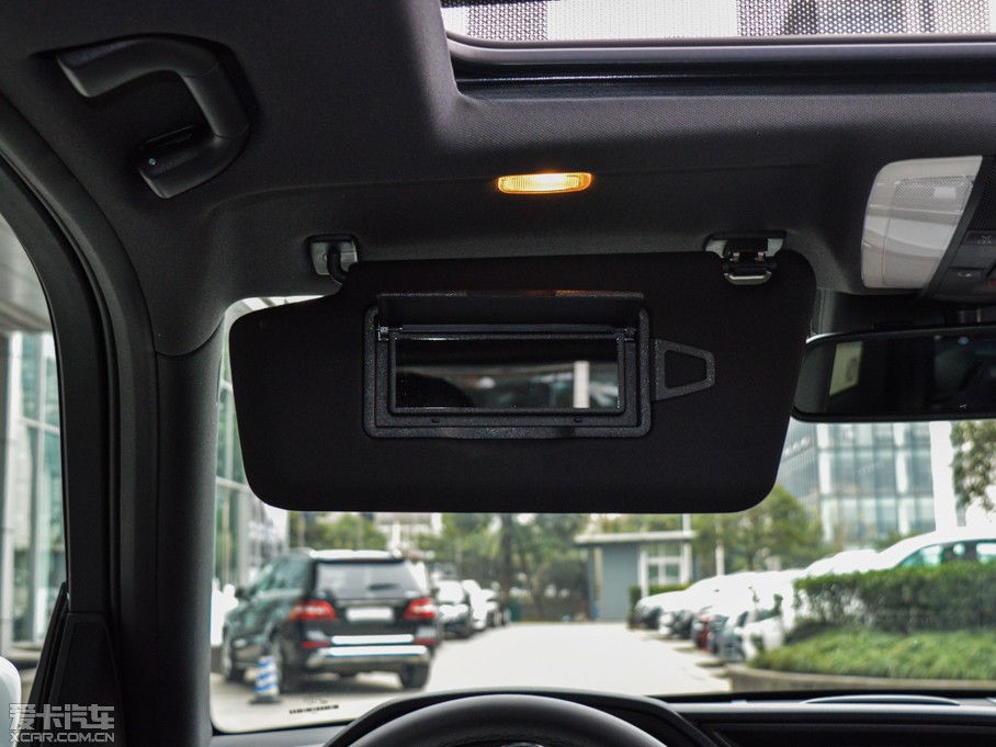 2015YGLK O° GLK 300 4MATIC r