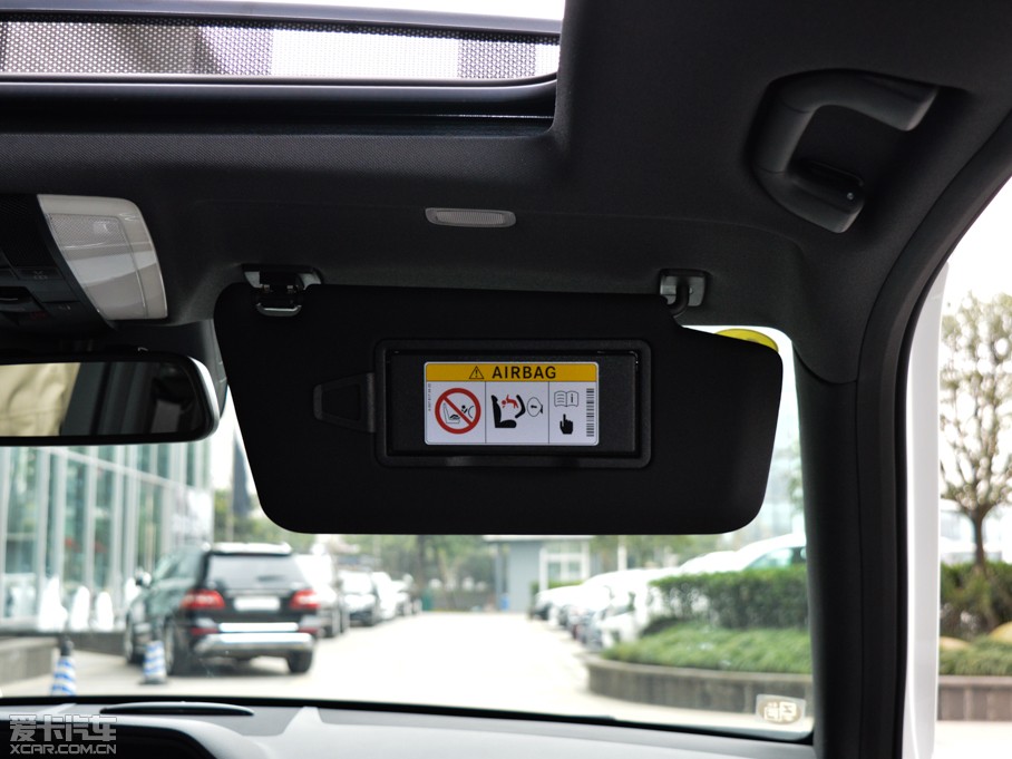 2015��YGLK �O�°� GLK 300 4MATIC �r(sh��)����