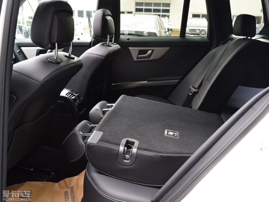 2015��YGLK �O�°� GLK 300 4MATIC �r����