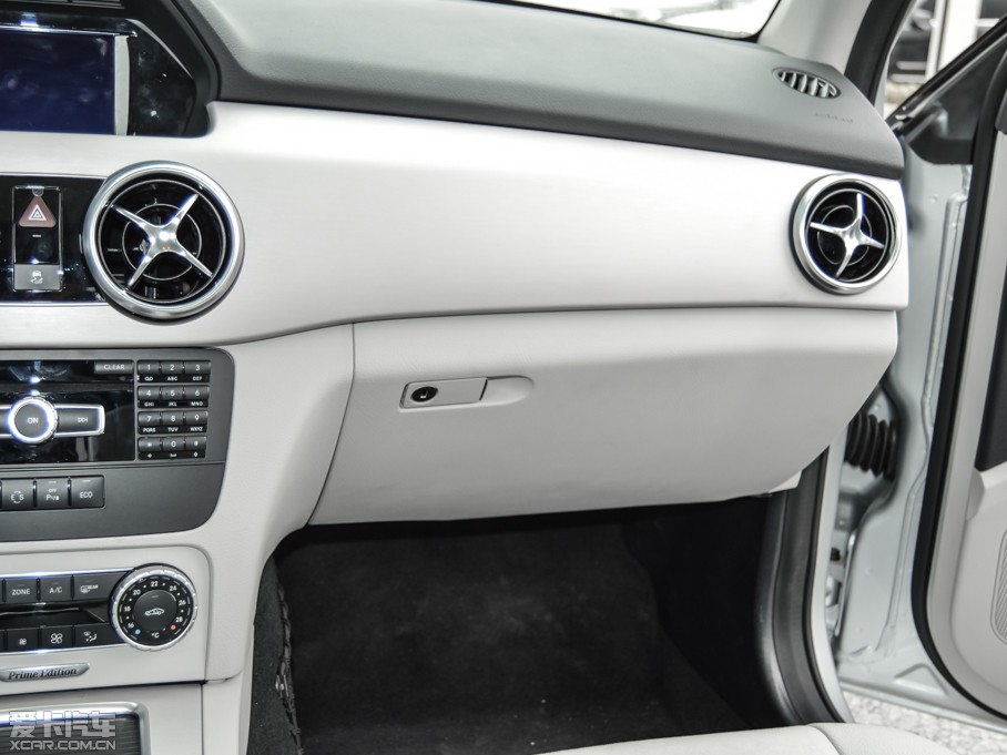 2015YGLK O° GLK 260 4MATIC (dng)