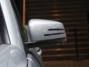 2015O° GLK 300 4MATIC A ^