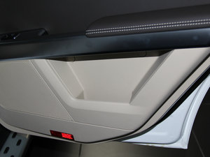 2015O° GLK 300 4MATIC r g