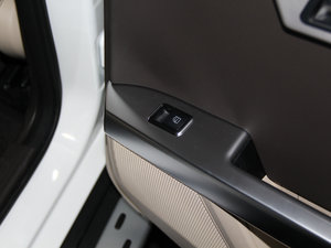 2015O° GLK 300 4MATIC r g