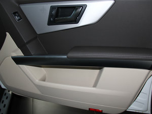 2015O° GLK 300 4MATIC r g