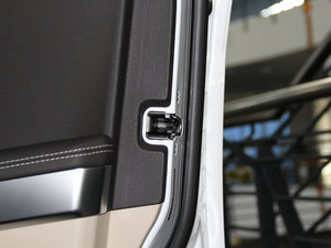 2015O° GLK 300 4MATIC r g