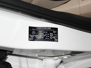 2015O° GLK 300 4MATIC r g