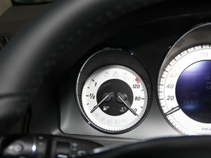 2015O° GLK 300 4MATIC r п؅^