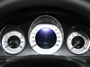 2015O° GLK 300 4MATIC r п؅^