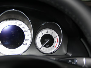 2015O° GLK 300 4MATIC r п؅^