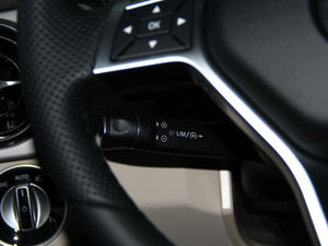 2015O° GLK 300 4MATIC r(sh) п؅^(q)