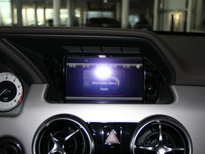 2015O° GLK 300 4MATIC r(sh) п؅^(q)