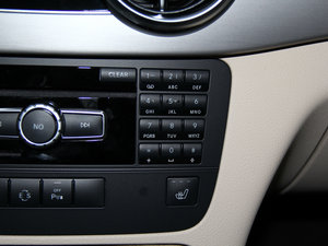 2015O° GLK 300 4MATIC r п؅^